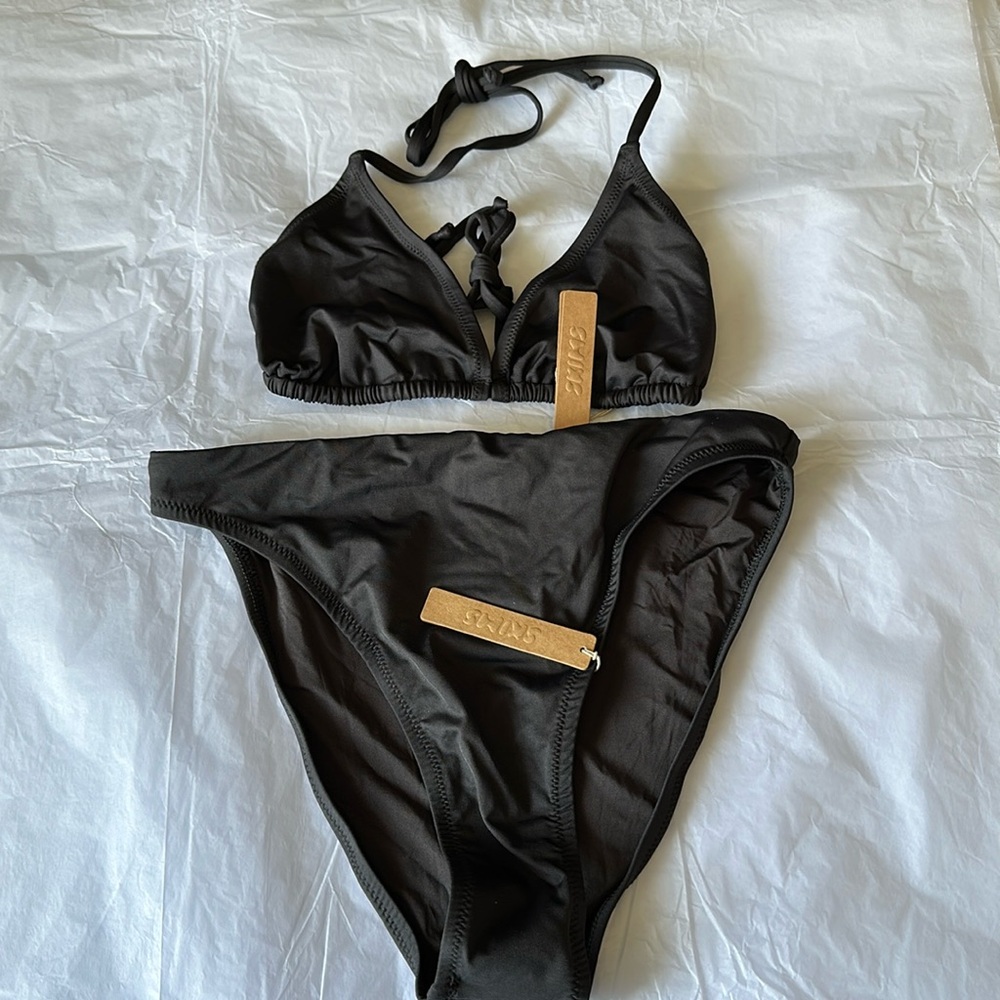 Skims Swim Bikini Set triangle top "L" and high leg bikini bottom‎ "M"Color onyx